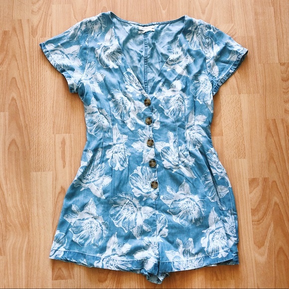 Urban Outfitters Other - URBAN OUTFITTERS ROMPER